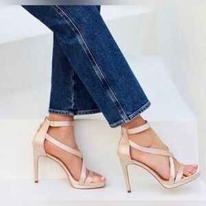 Vince Camuto Devinhara Strappy Sandals Pink - size 7.5